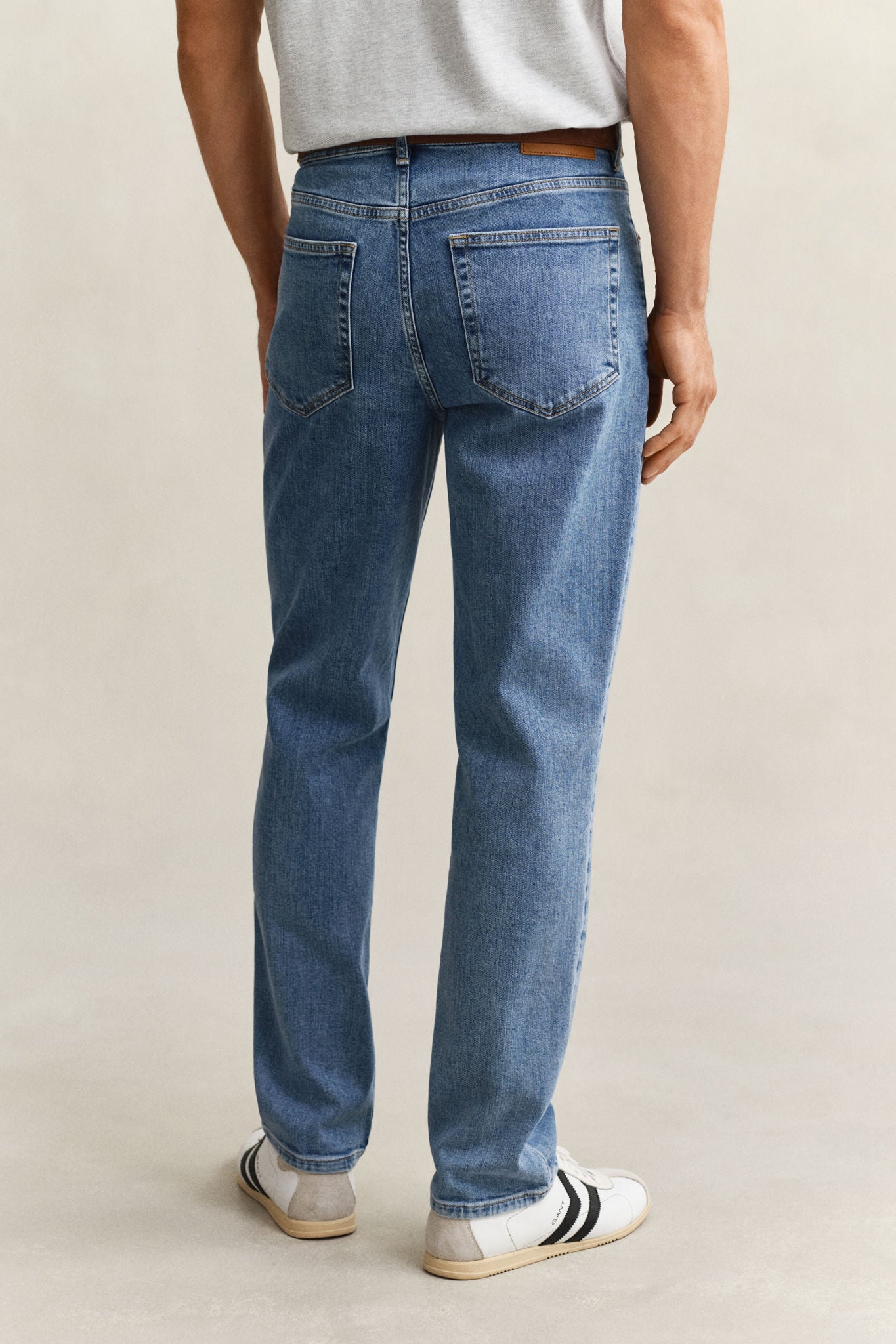 Reg clean wash jeans semi light blue