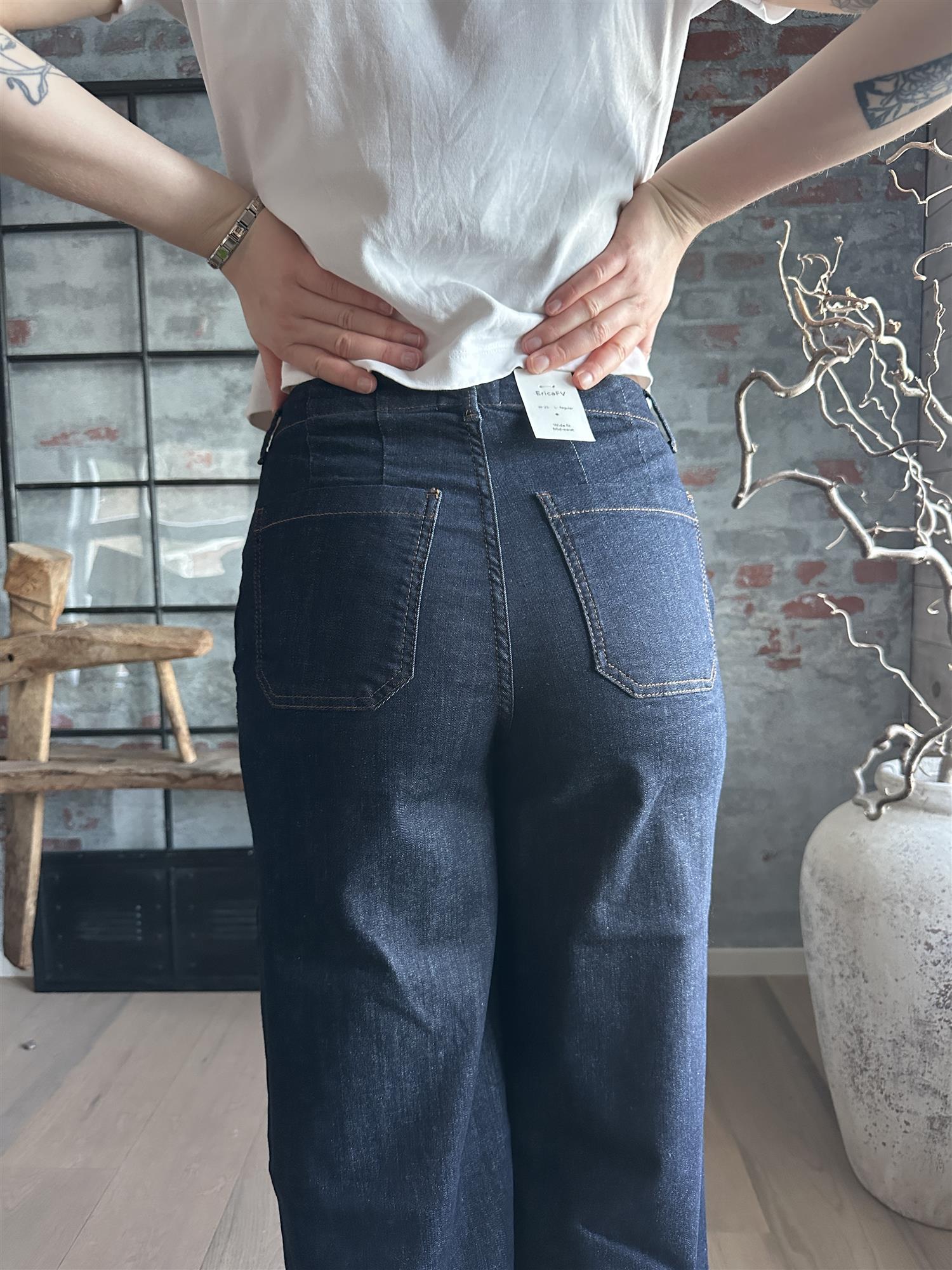 EricaFV 420 RCS-Blended Dark Rinse/Regular