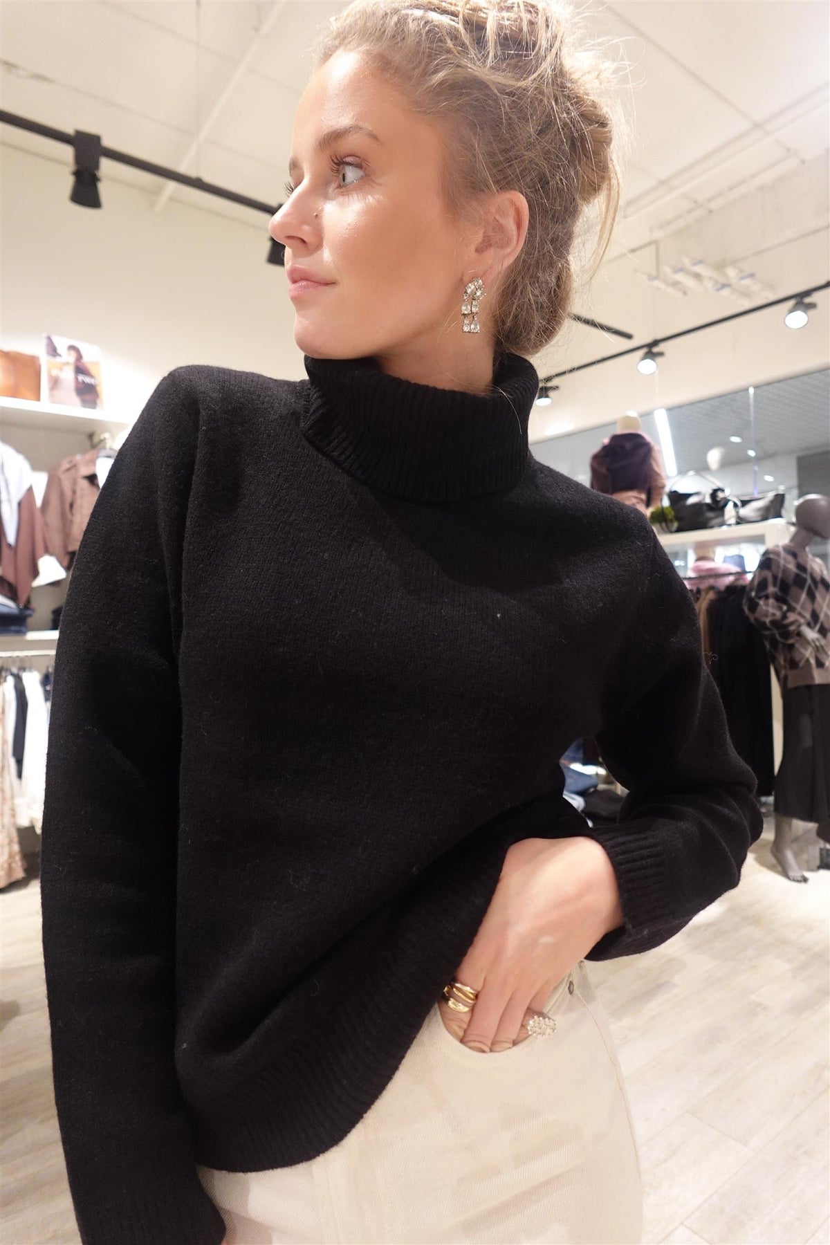 Fqwinka-Pullover Black
