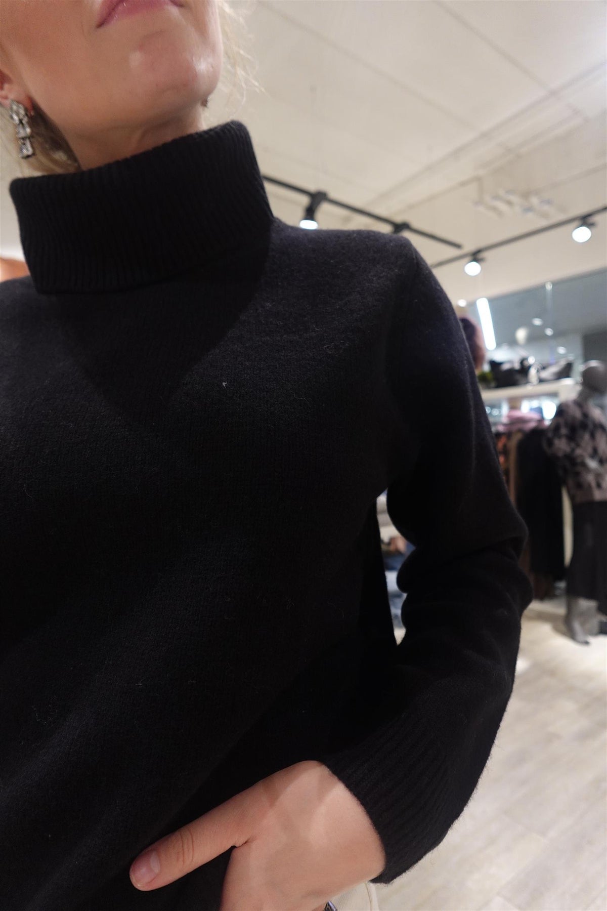 Fqwinka-Pullover Black