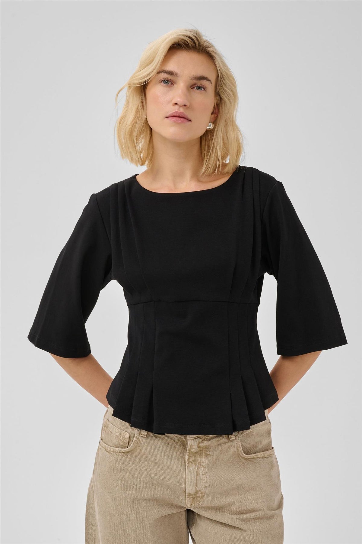 Mwapir Pleat Tee