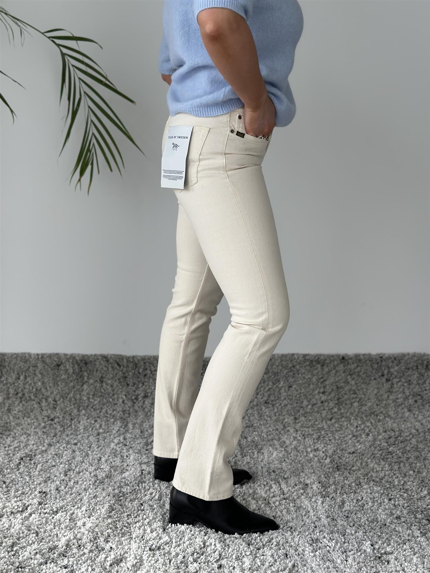 Maggie Gesso Ecru Denim