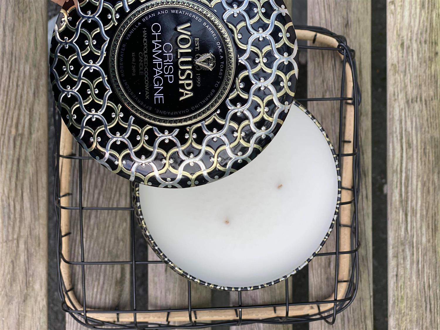 3-wick Candle Dec. Tin 40tim crisp champagne