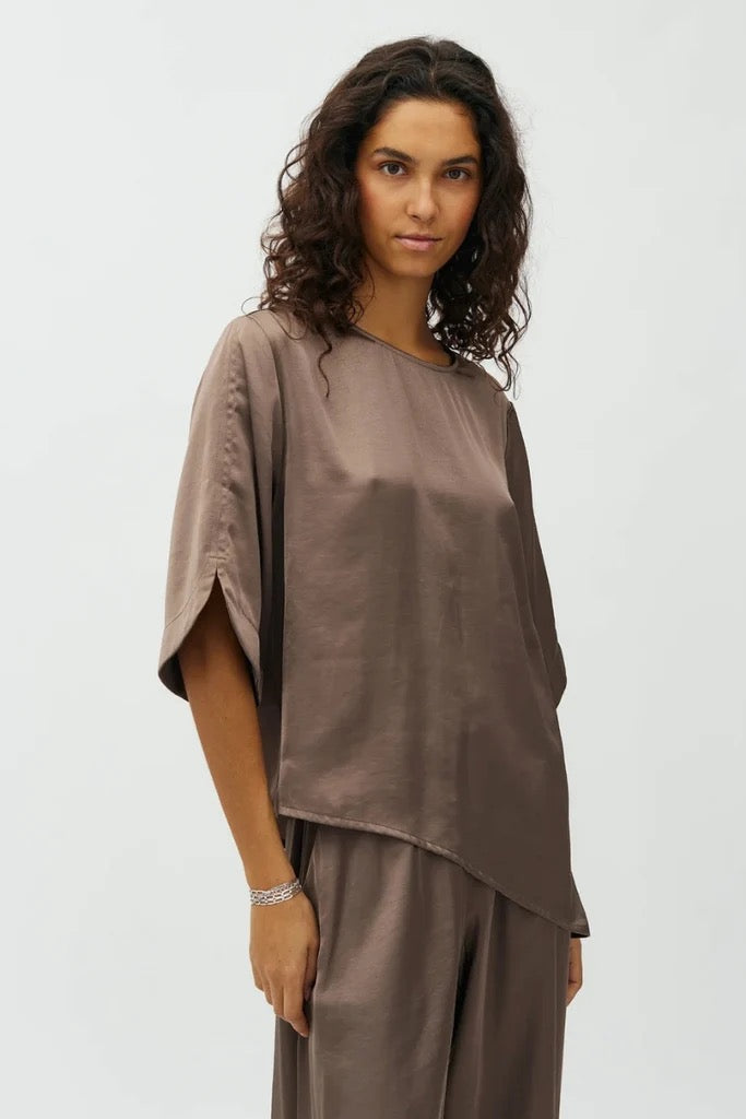 Daomin Quill Top Falcon