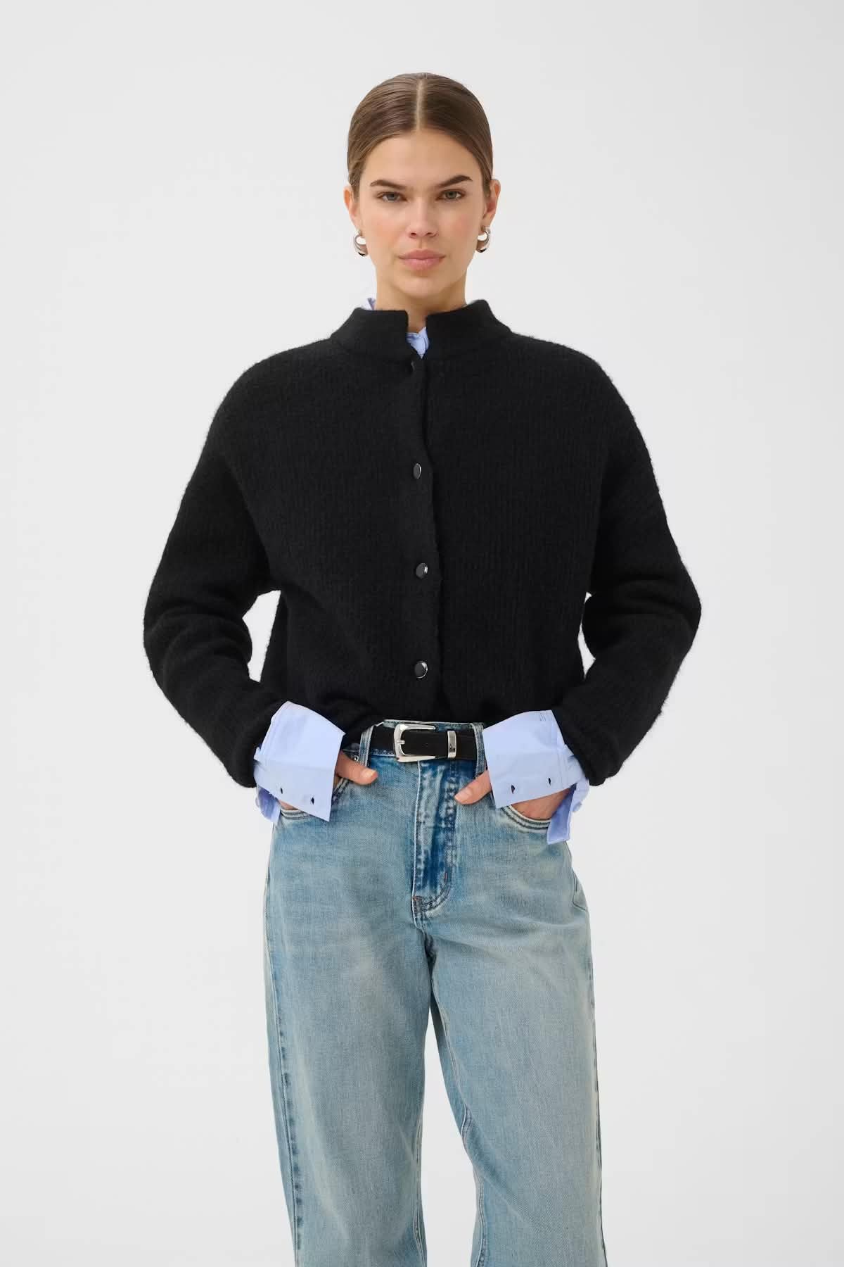 Alpha Short Cardigan Black