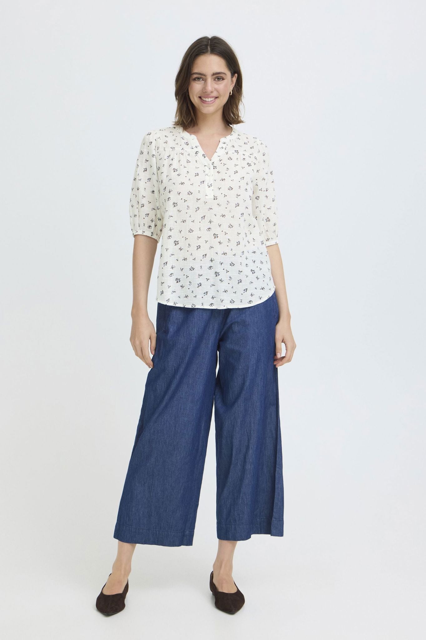 Frbobbi Blouse 1 Cream w Brown Blue Floral
