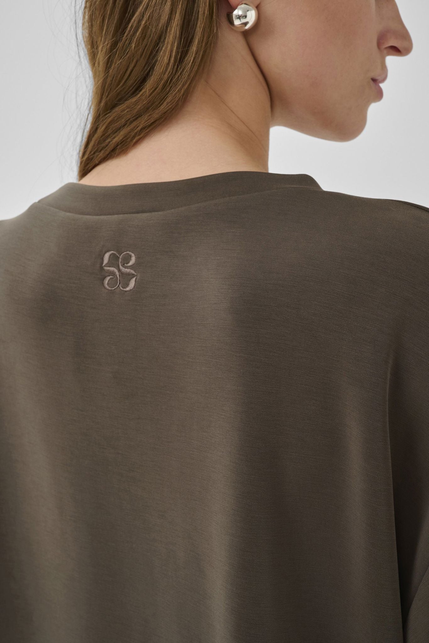 Hellemw Emb Boxy Tee