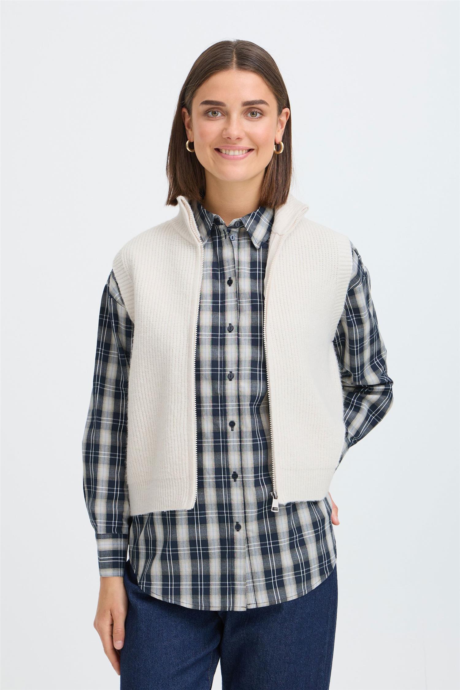 Frvinea Vest Whisper White
