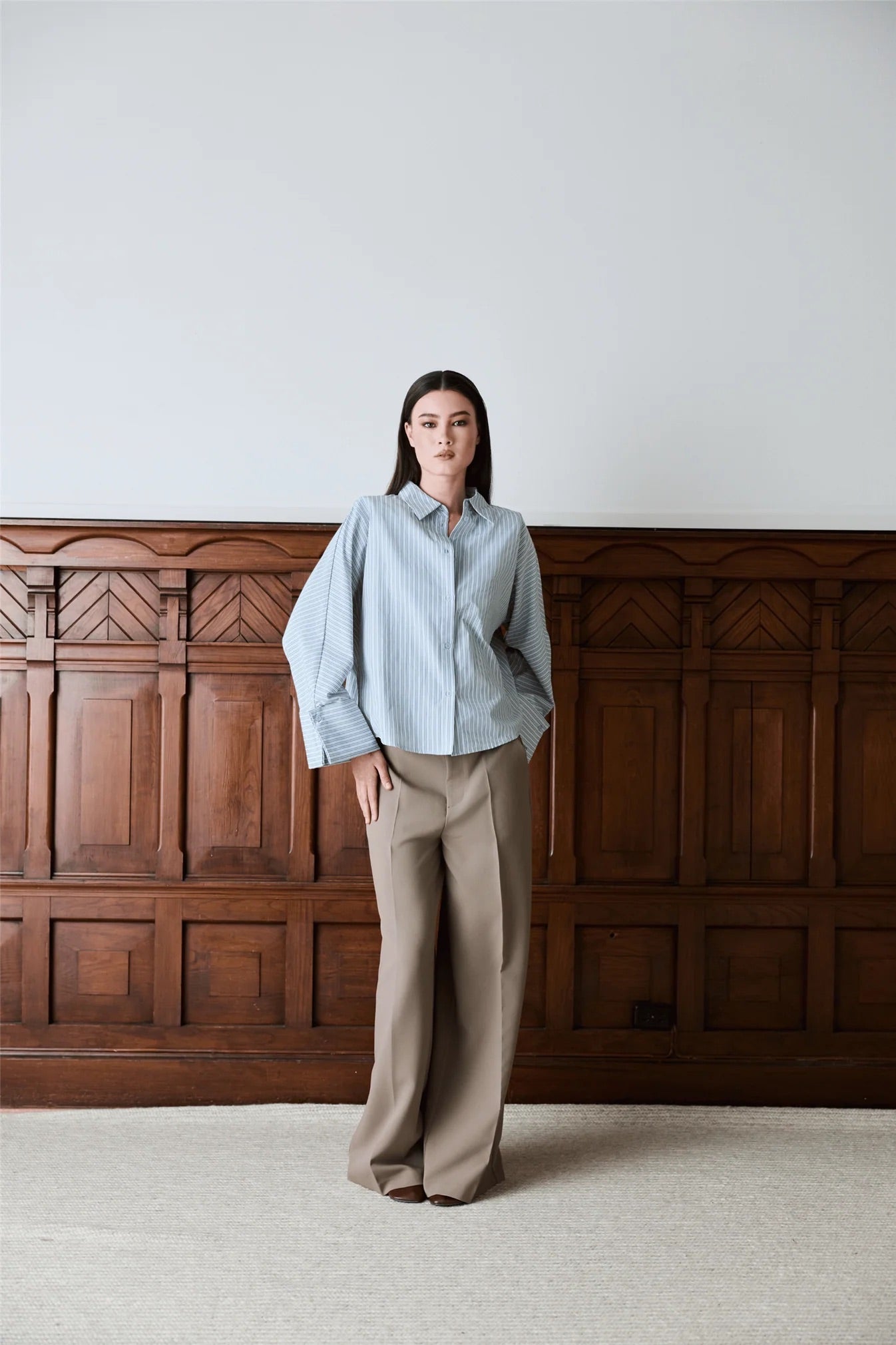 Reign Tailored Extra Wide taupe grey