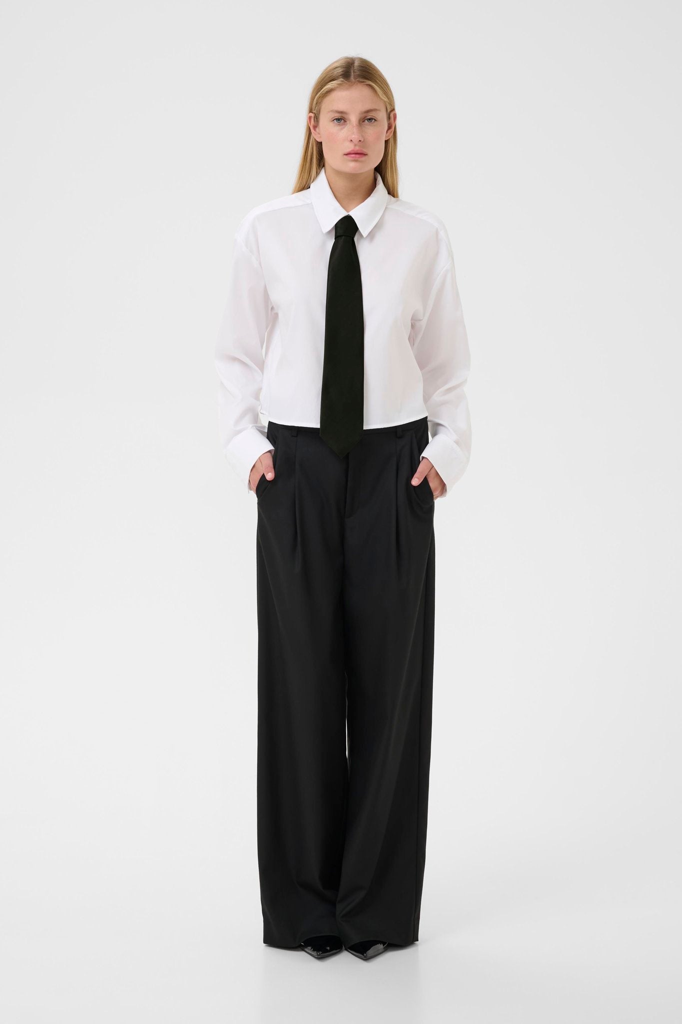 Lia Satin Tie Black