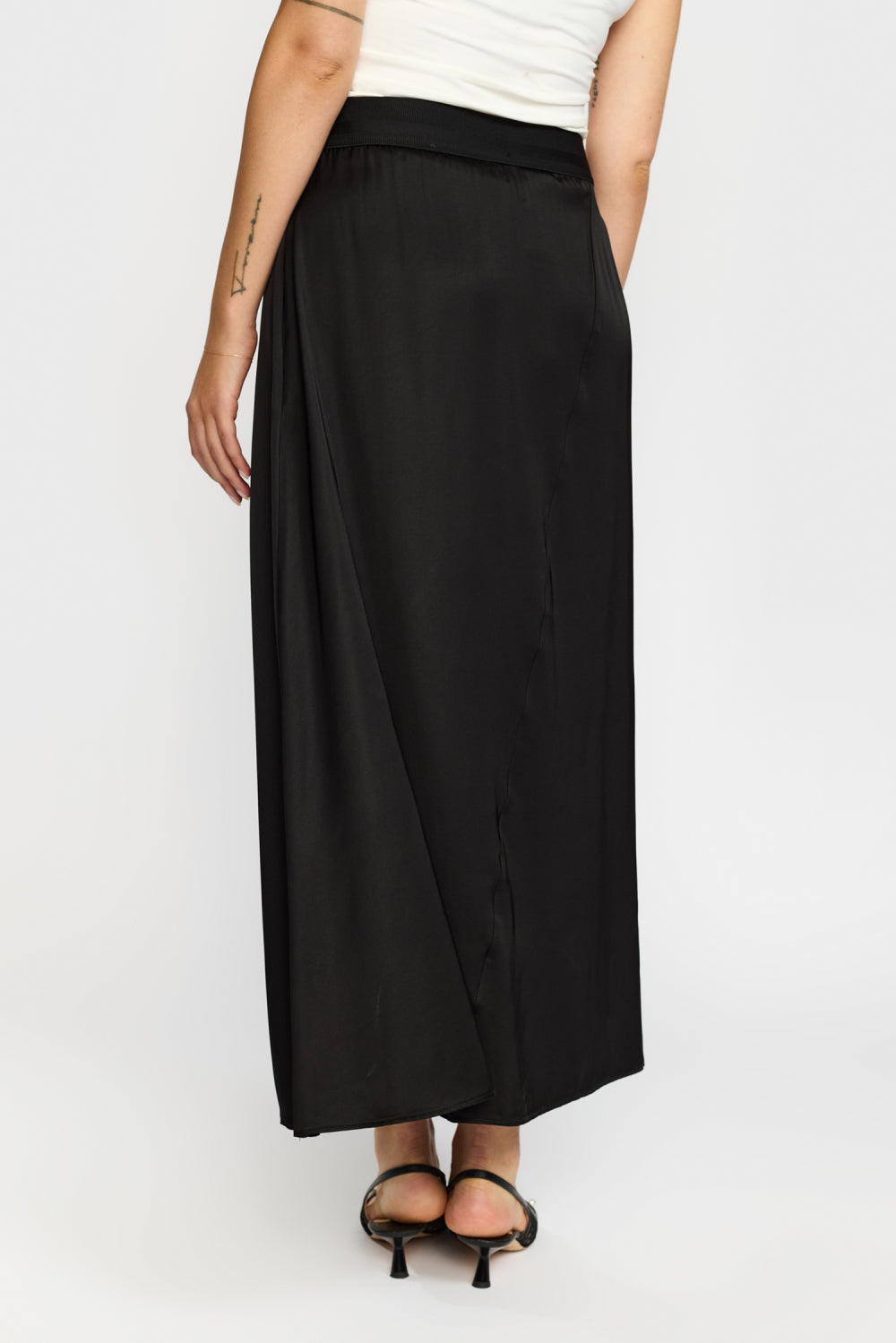 carla skirt black