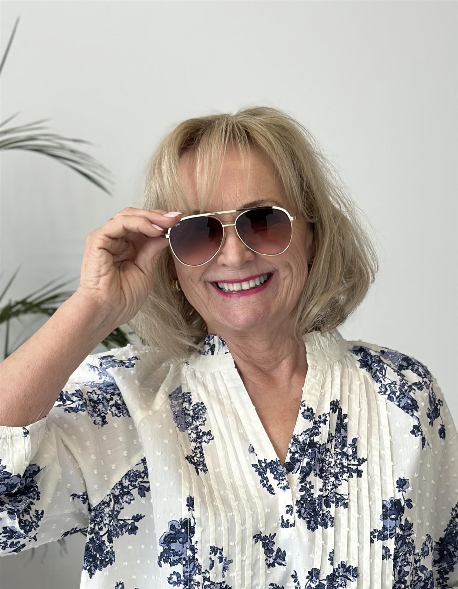 Charlie Gold/Brown to Pink Fade