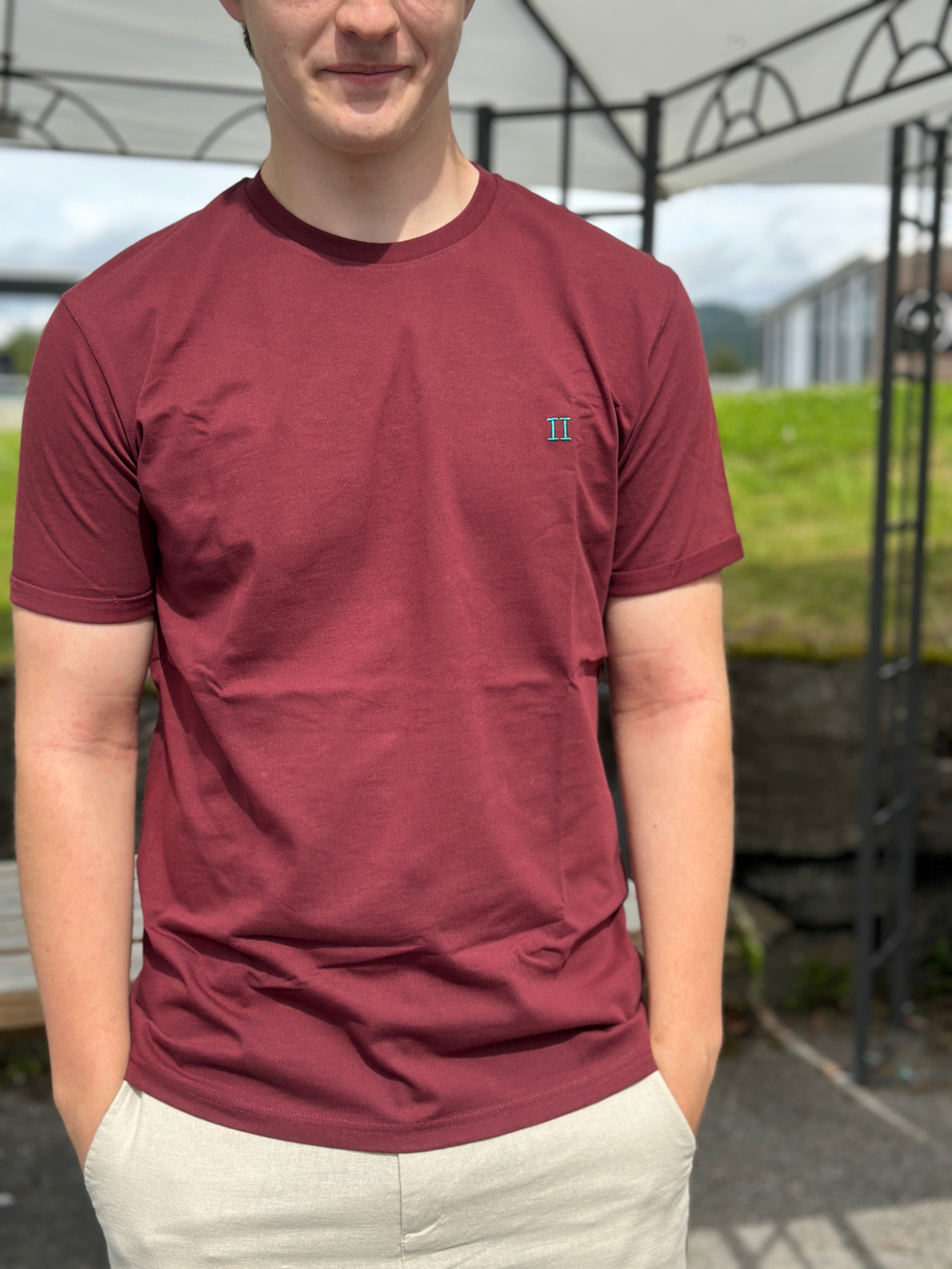 Core Seasonal T-Shirt Chocolate Truffle Red