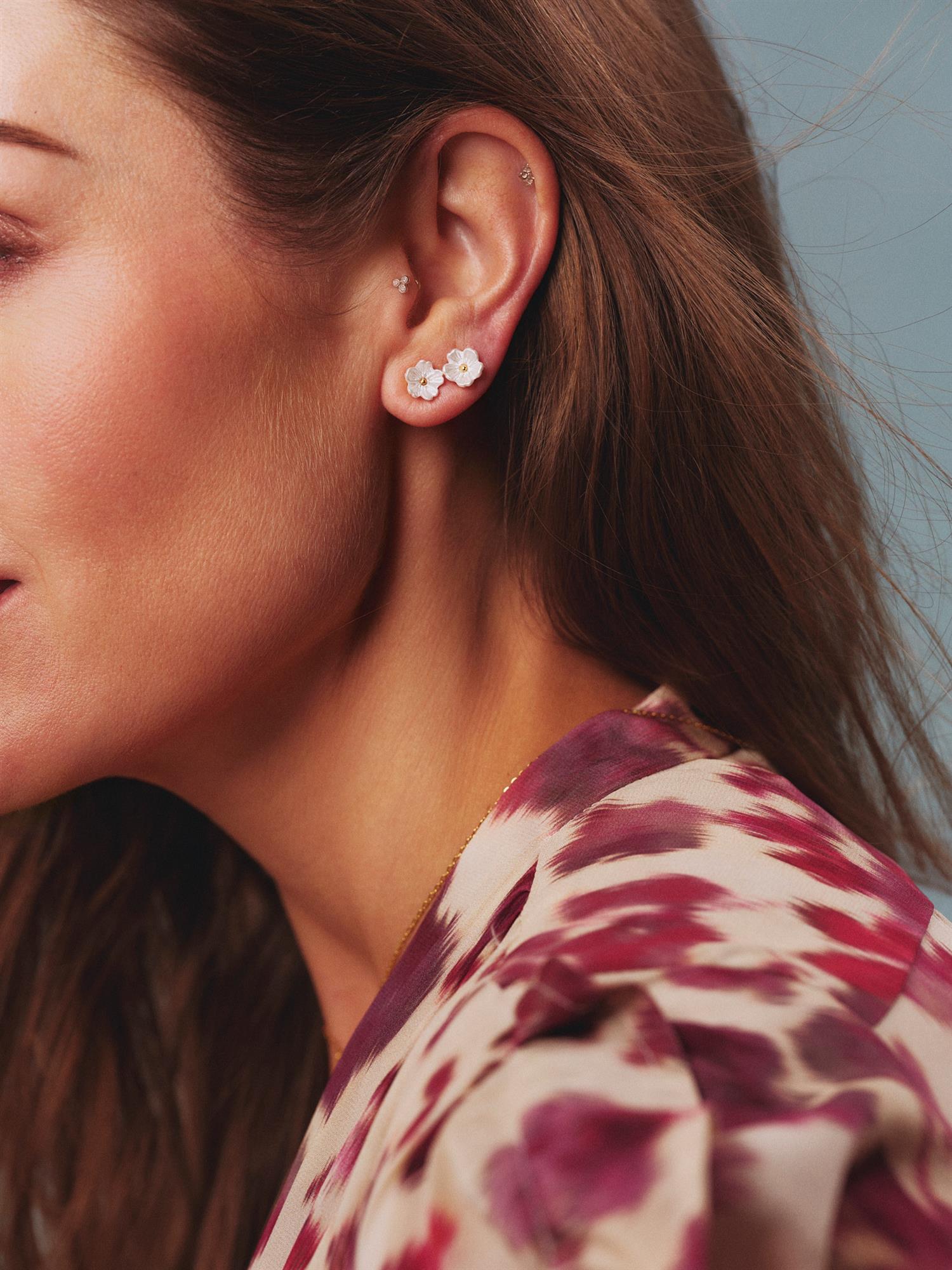 Forget-me-not Stud Gold Tone Damli