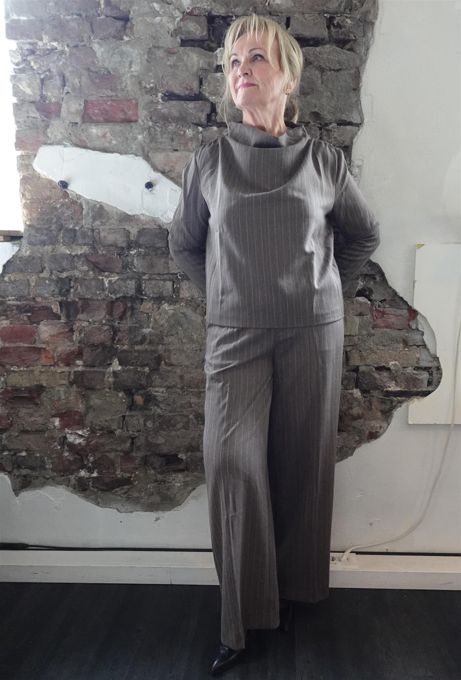 Reign Tailored Structured Pants Mole Stripe