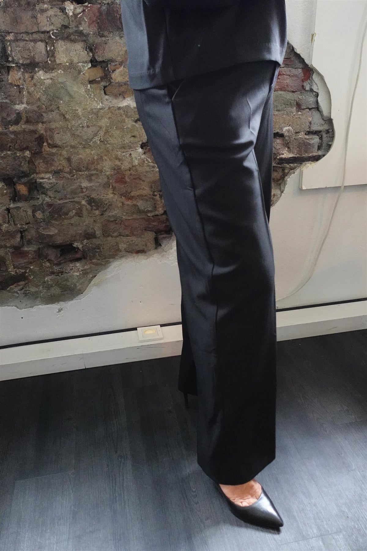 Reign Tailored Extra Wide Black