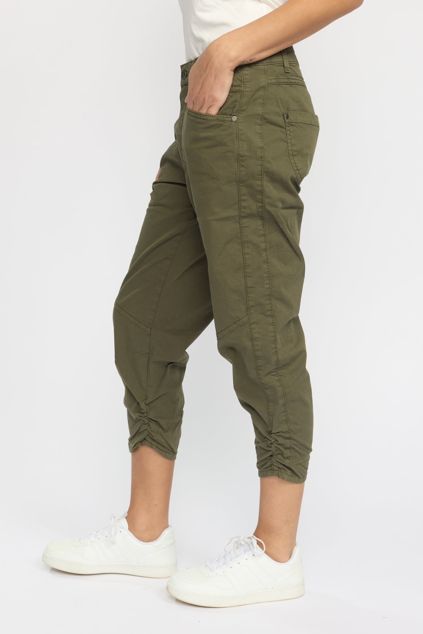 Tess Capri Khaki