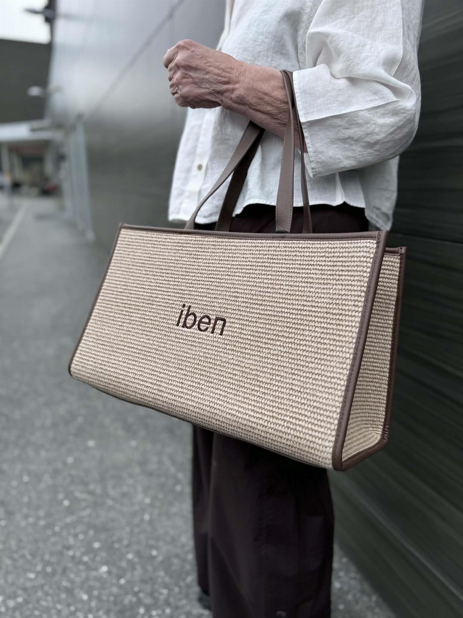 Straw Bag Medium - Brown Straw