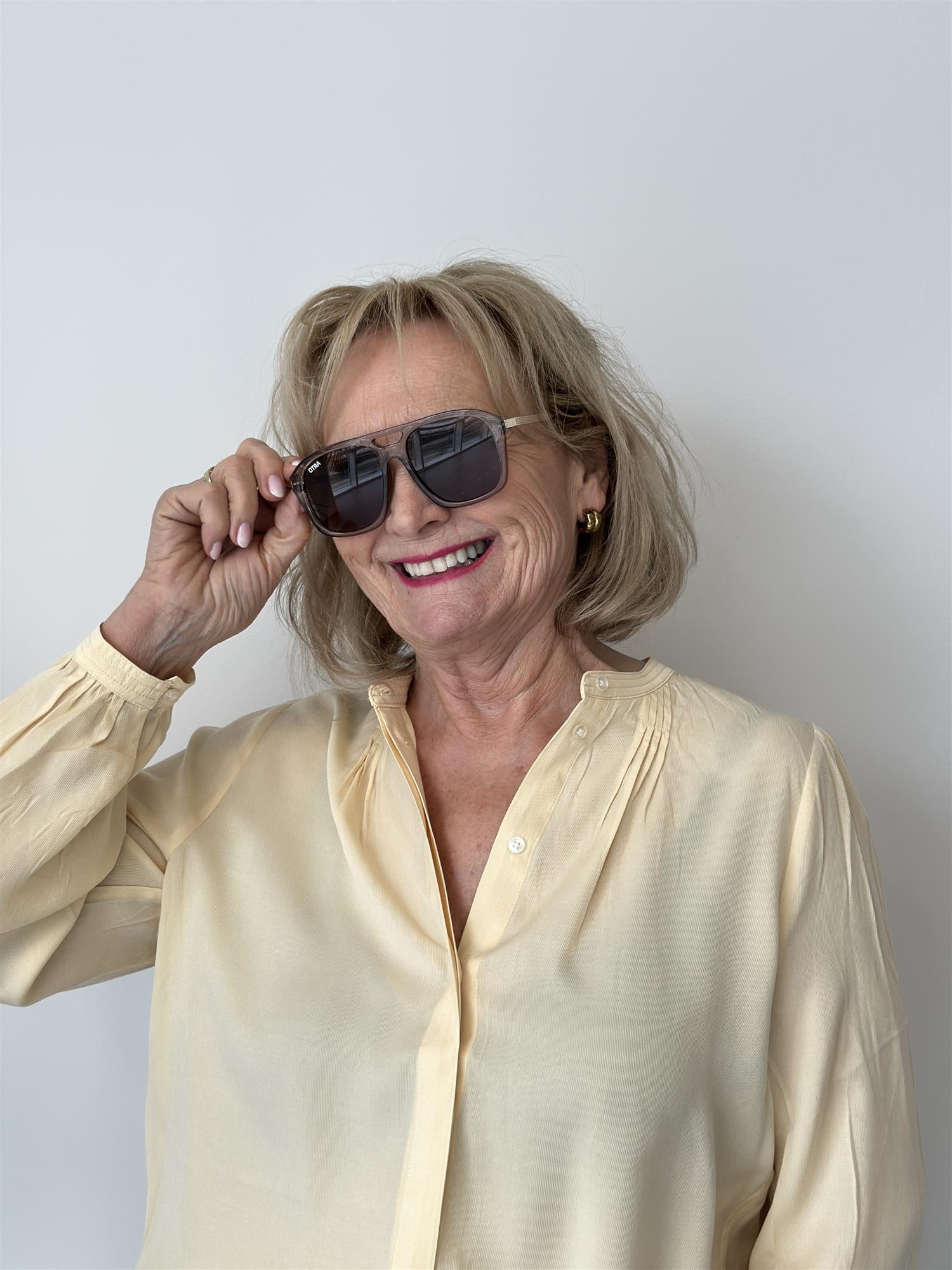 Reina Trans/Olive Brown