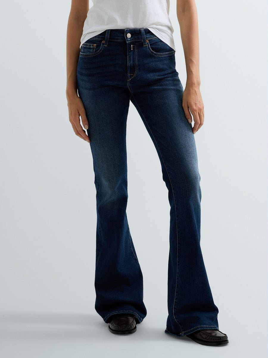 JOELLA flare