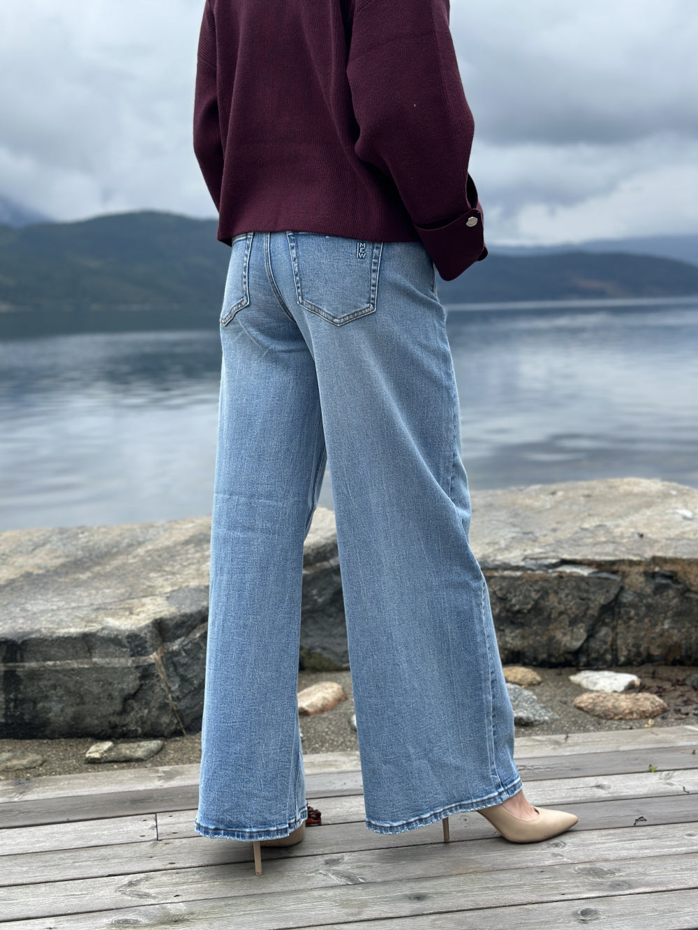 Karo 144 mid X-wide light blue retro wash