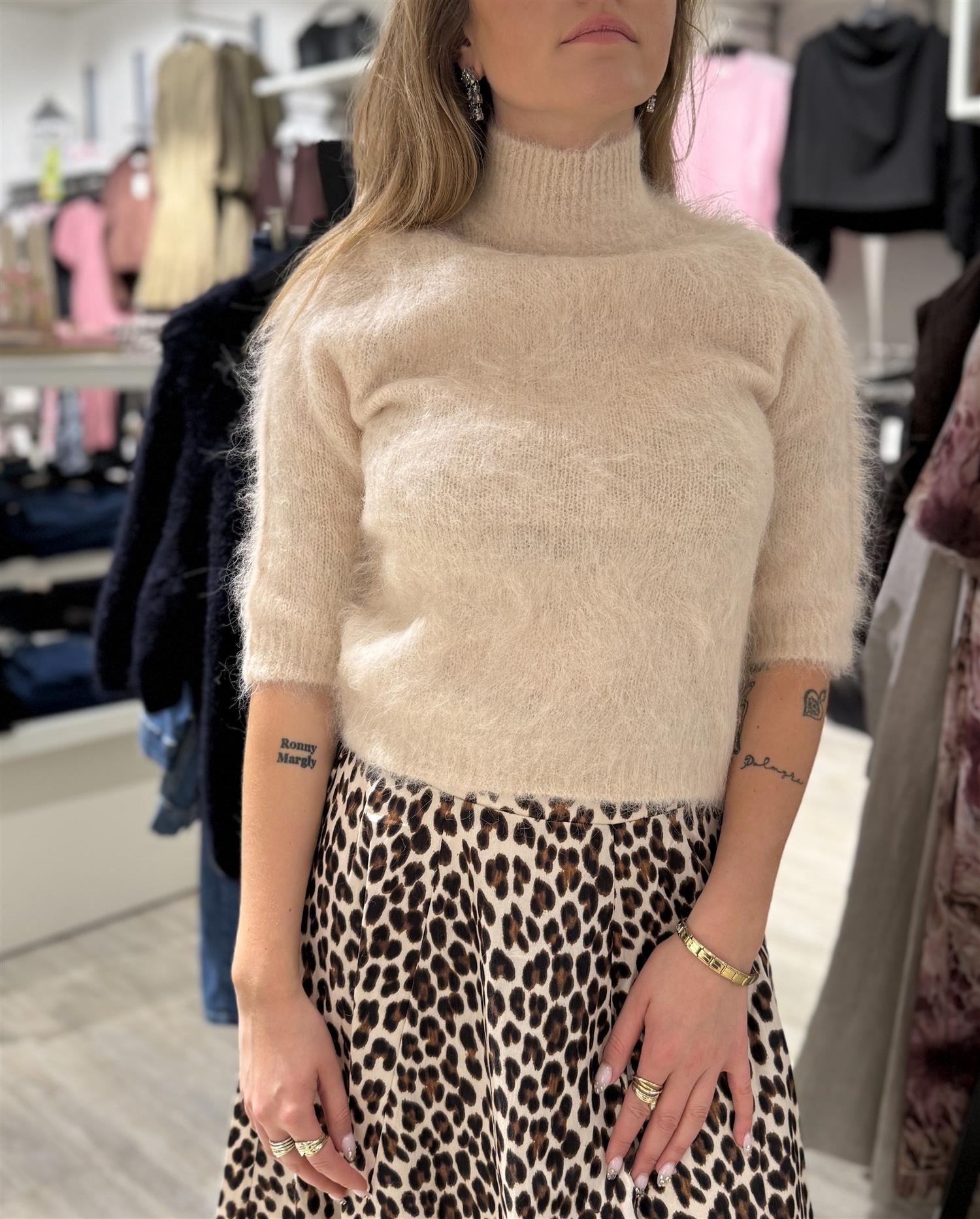 Hairy Knit Turtleneck- 024 Soft