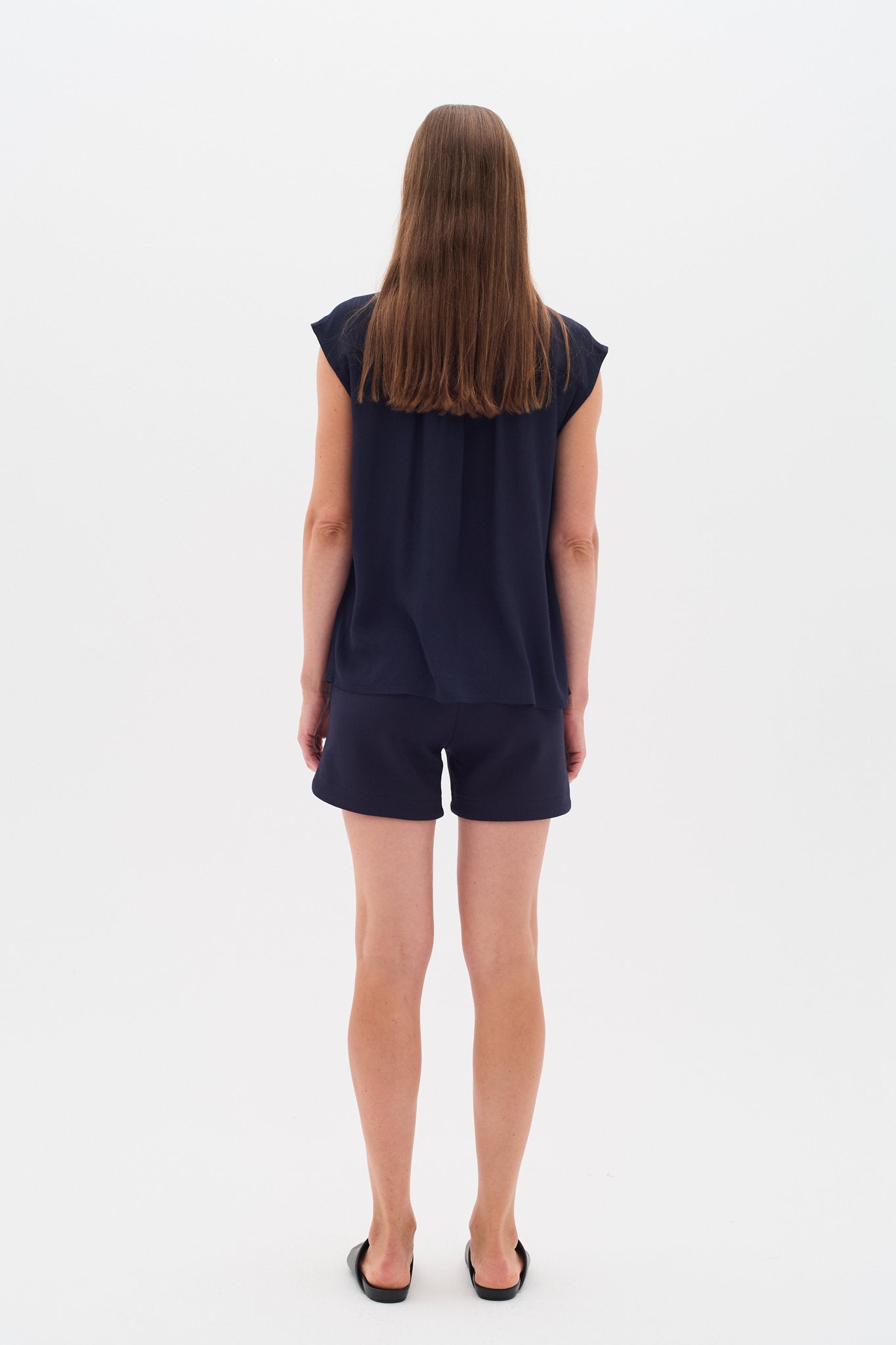 Hennieh Vincent Shorts Marine Blue