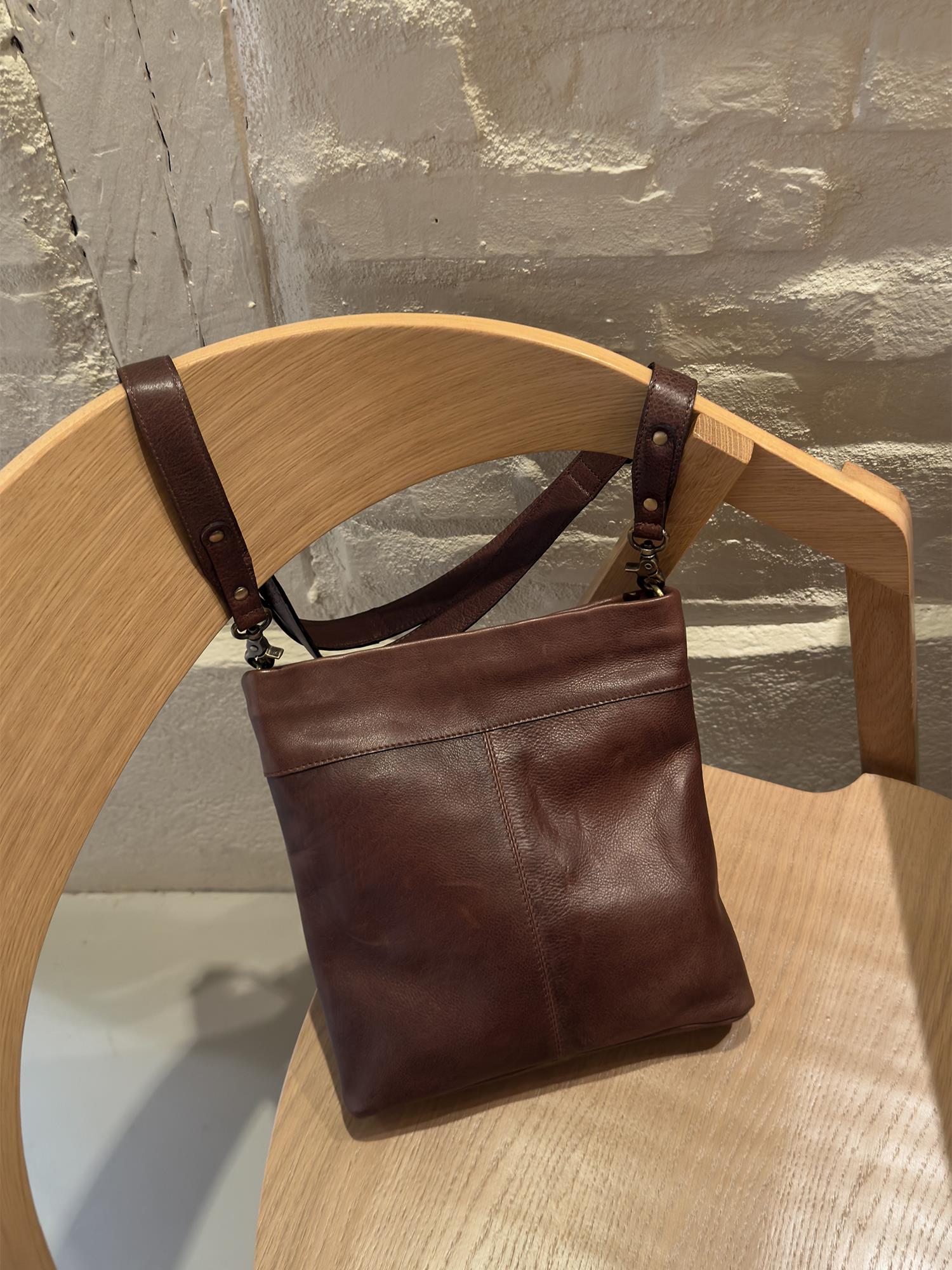 Olea Small Bag Woodsmoke