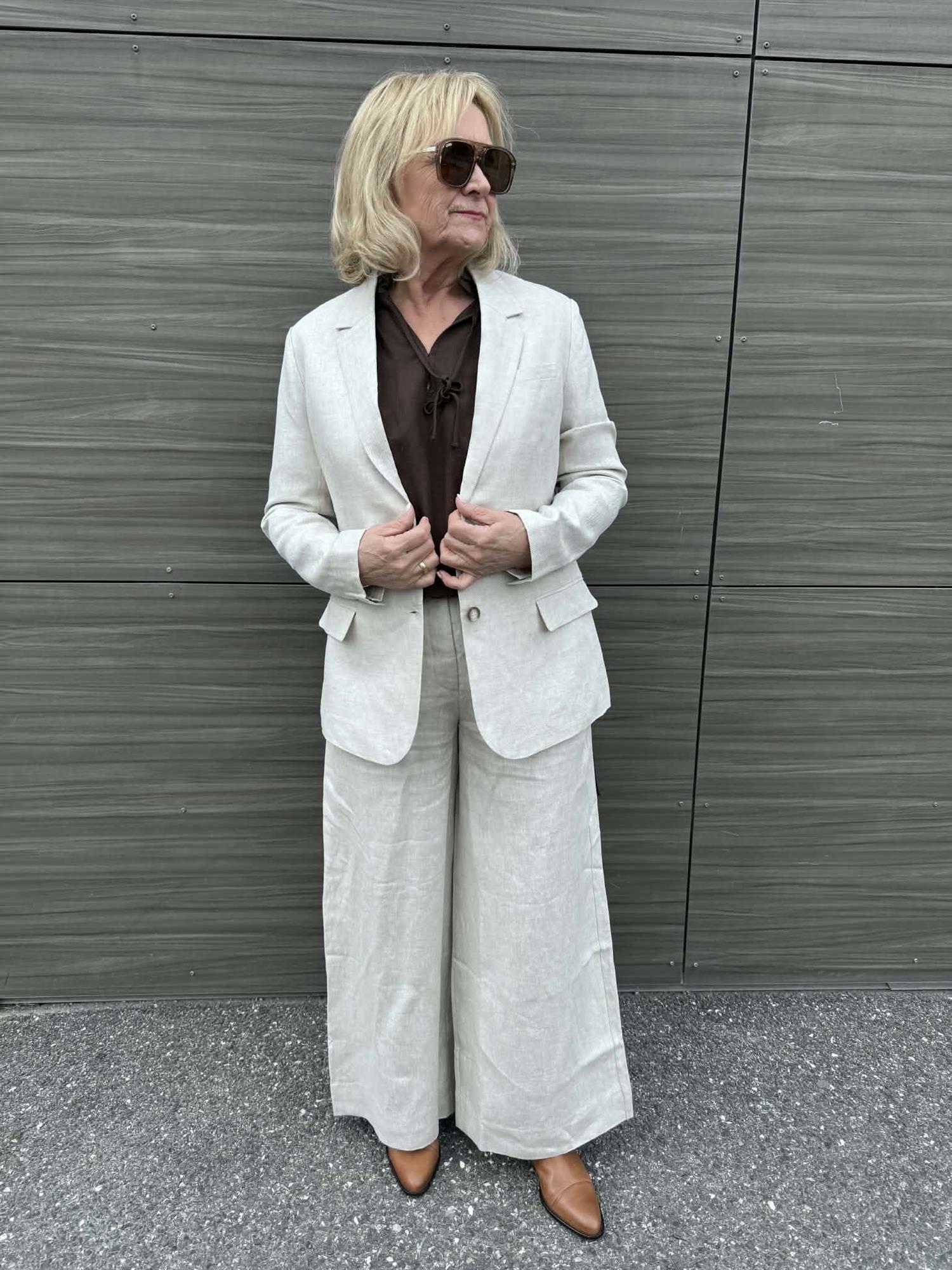 Hannahfv 888 Crystal Linen