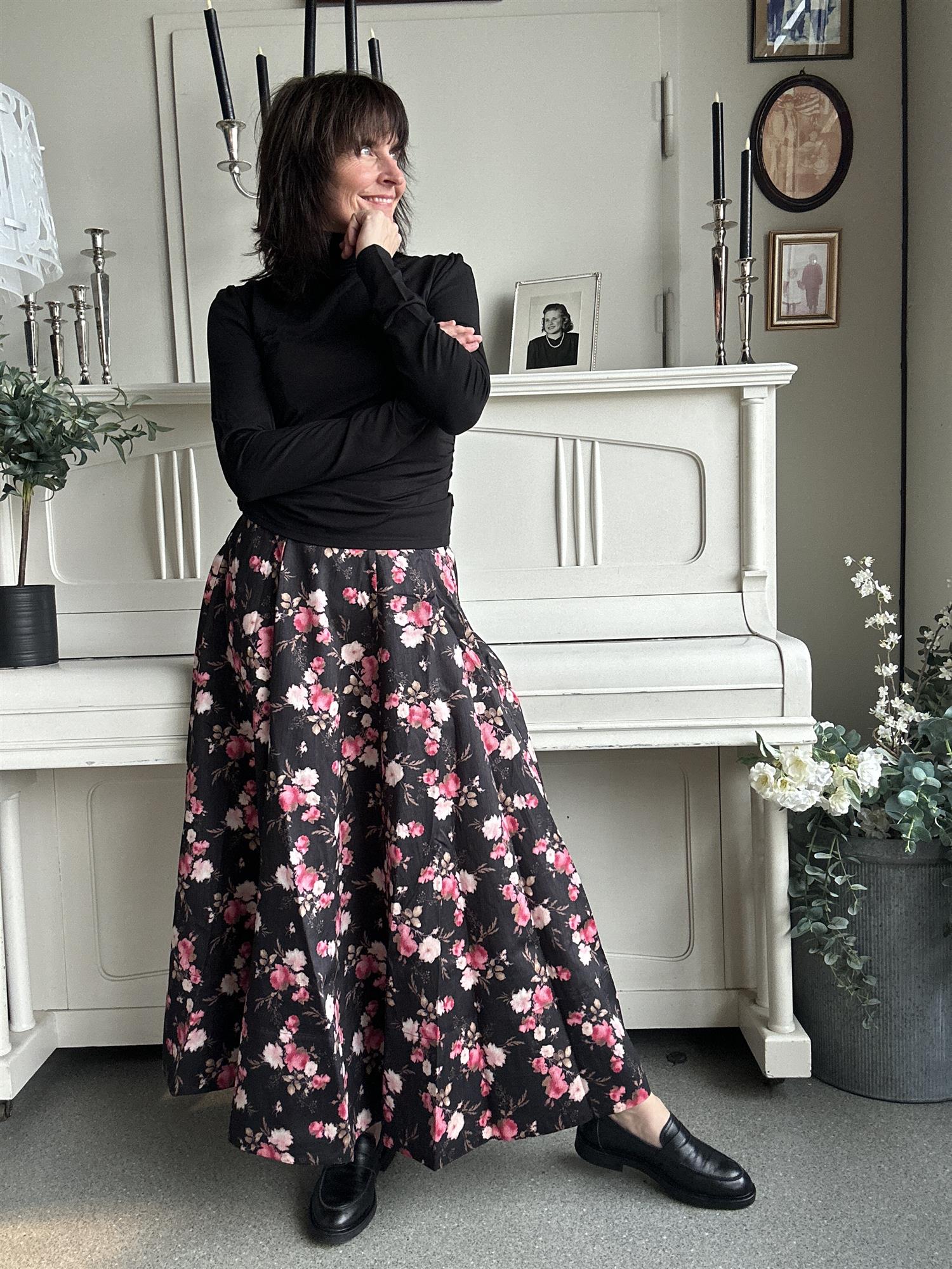 Taffeta Maxi Skirt Falling Flowers