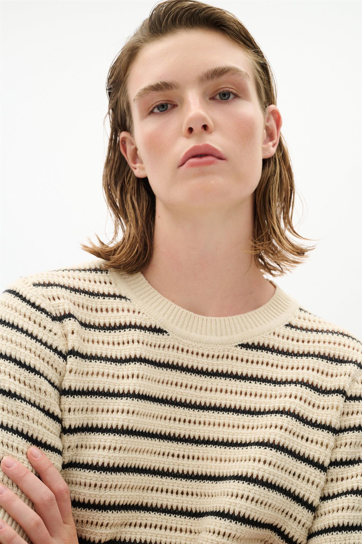 Nelliiw Tee Black/Whisper White