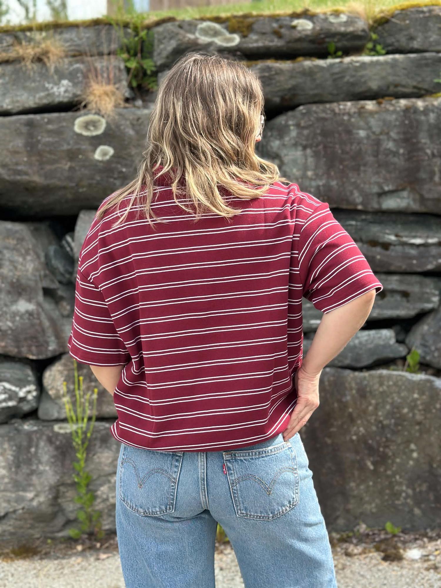 Gzpilova Polo Tee Cabernet Stripe