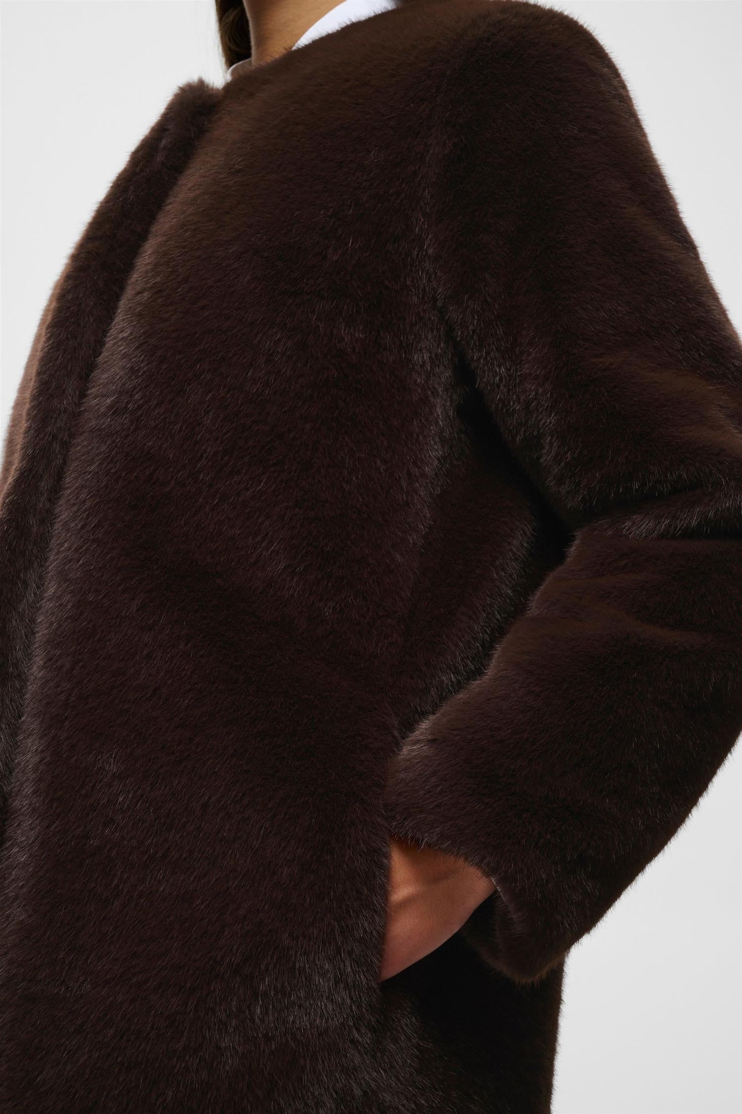 Zabelleiw Long Coat Chocolate Brown