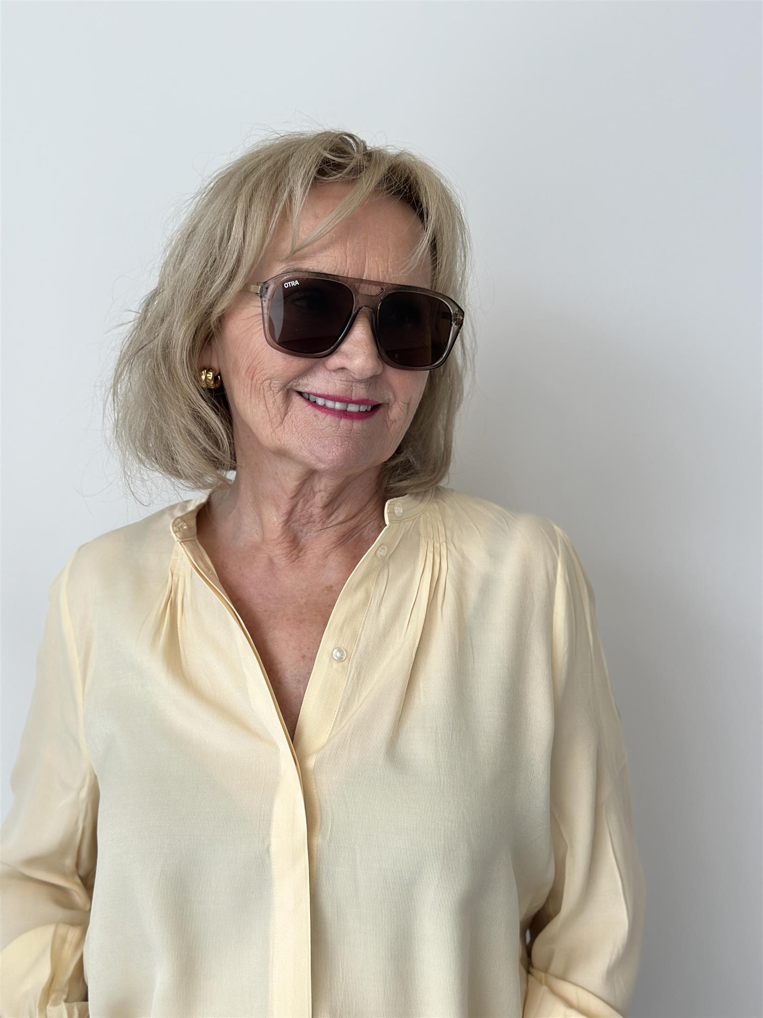 Reina Trans/Olive Brown