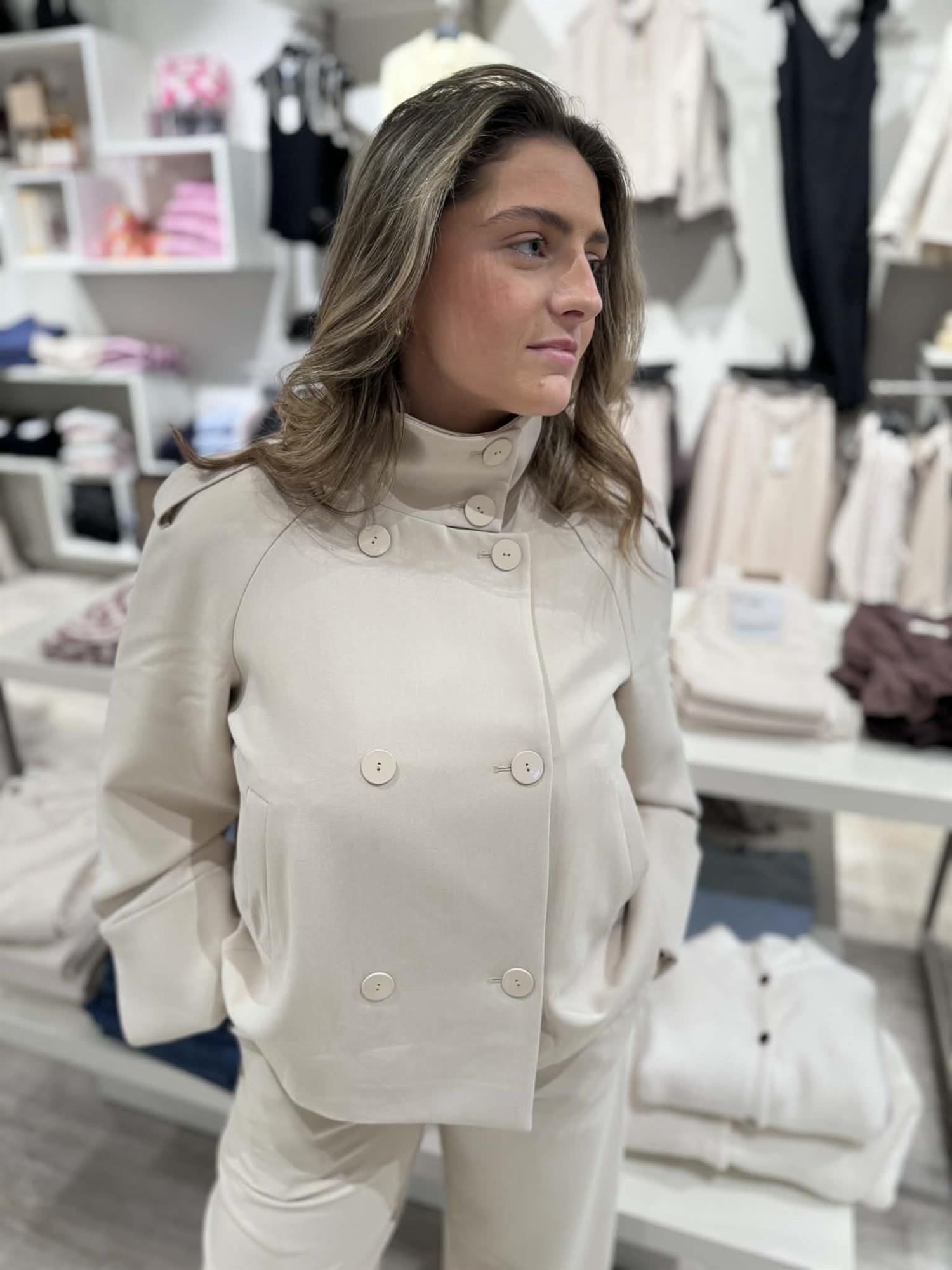 Avenue Trenchcoat Ivory White