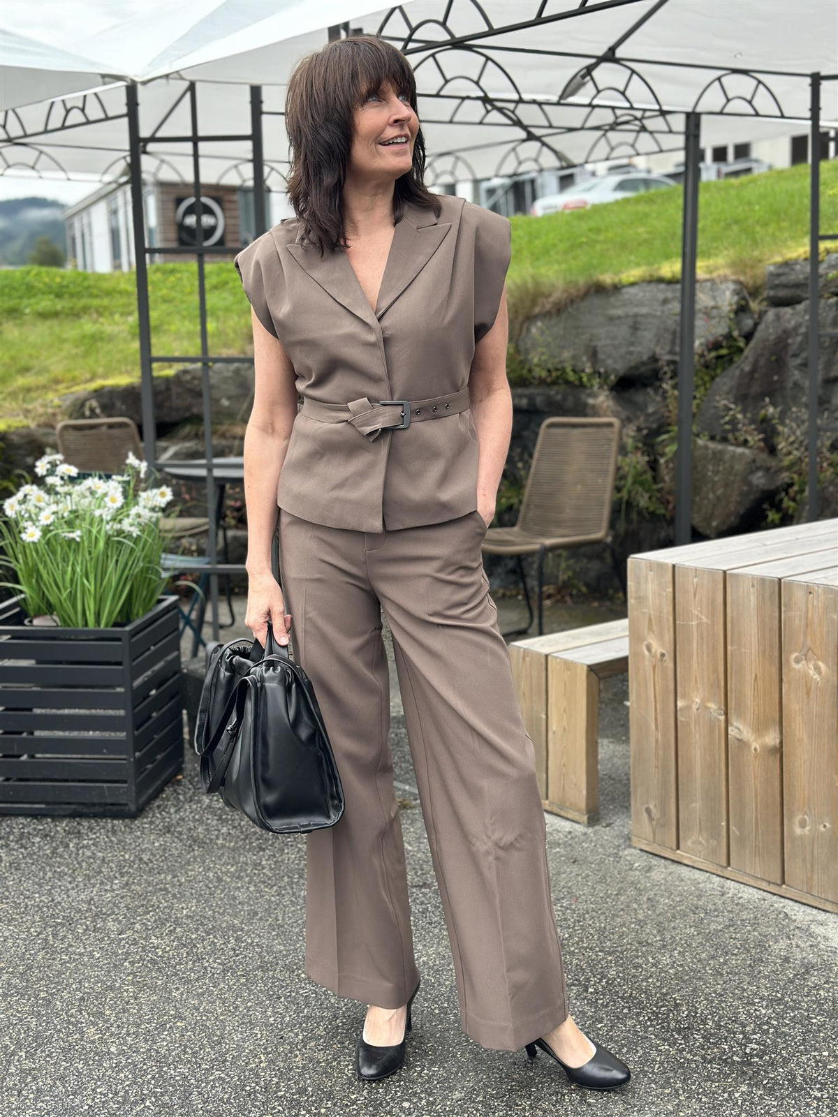 Reign Tailored Extra Wide Taupe Brown