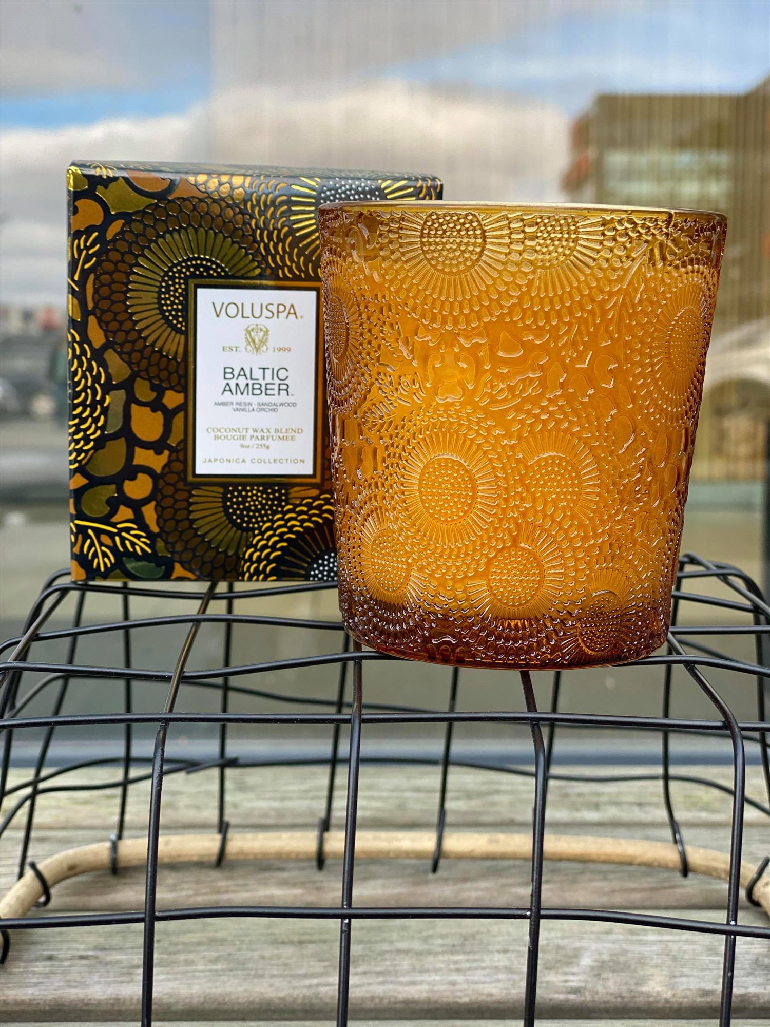 Boxed Candle 60t baltic amber