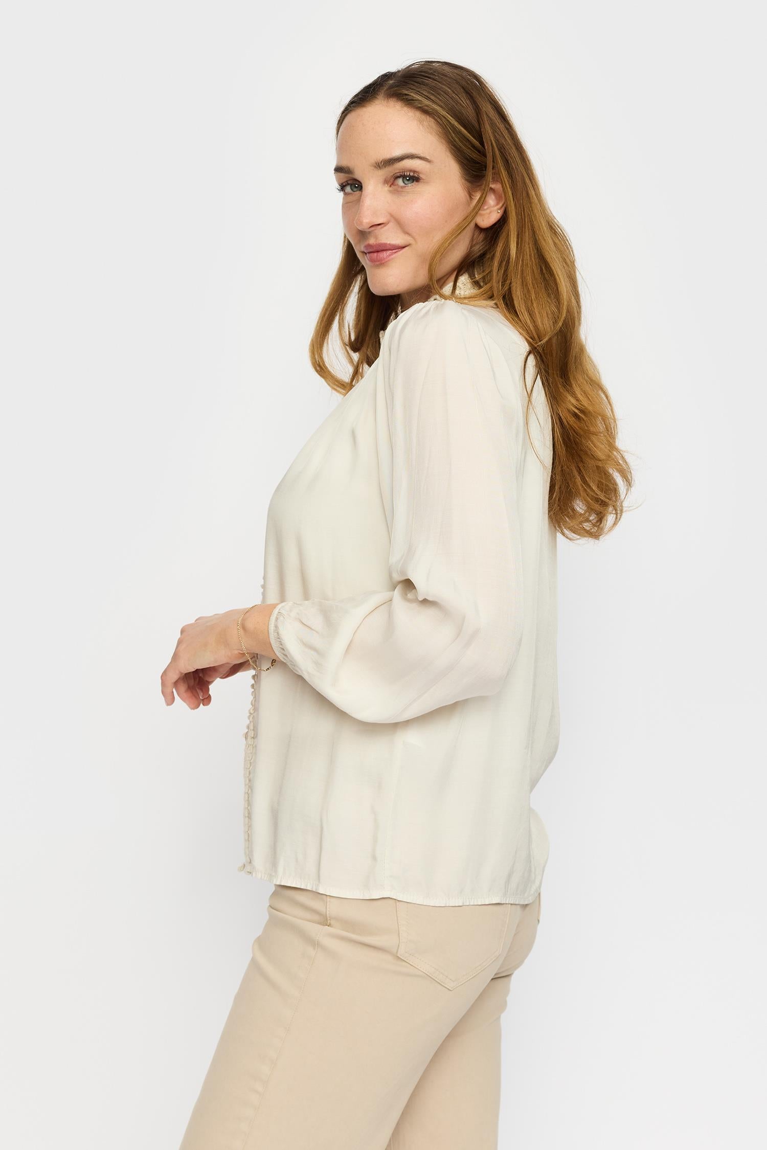 Vera Blouse Sand