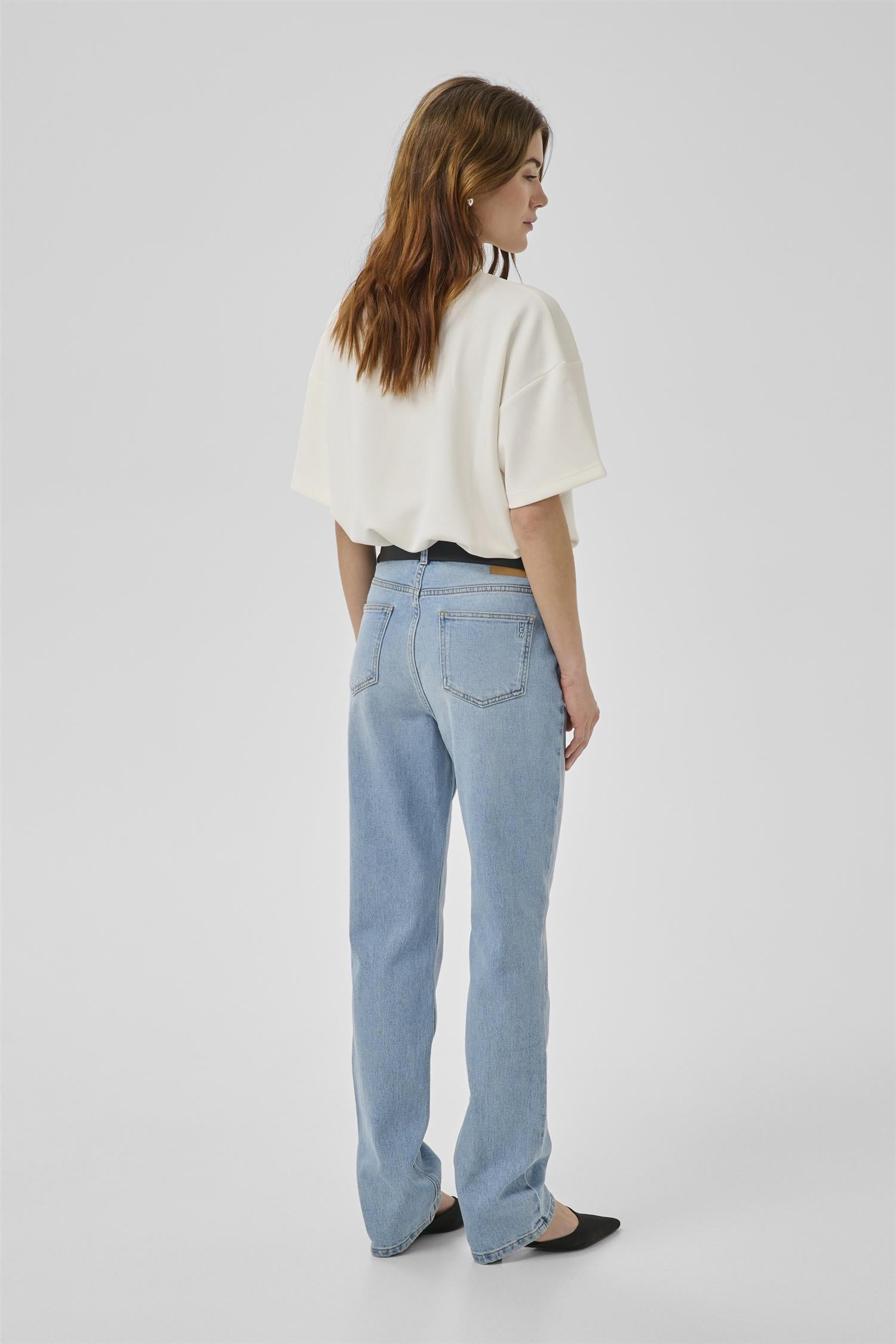 07 The Isa 139 High Straight Jeans Light Blue