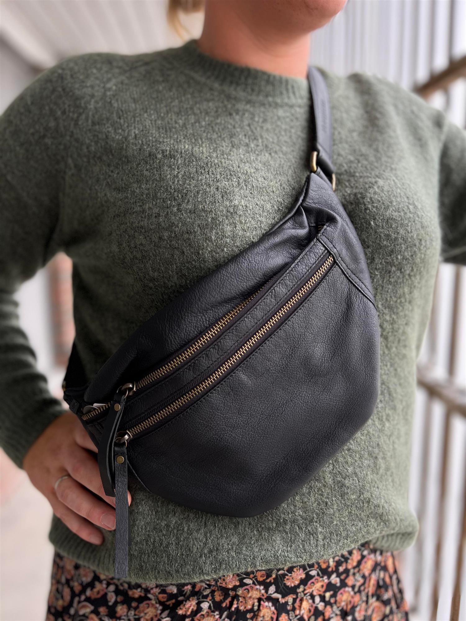 Faust Urban Black