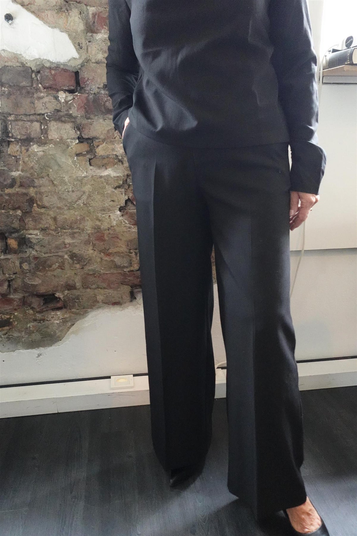 Reign Tailored Extra Wide Black