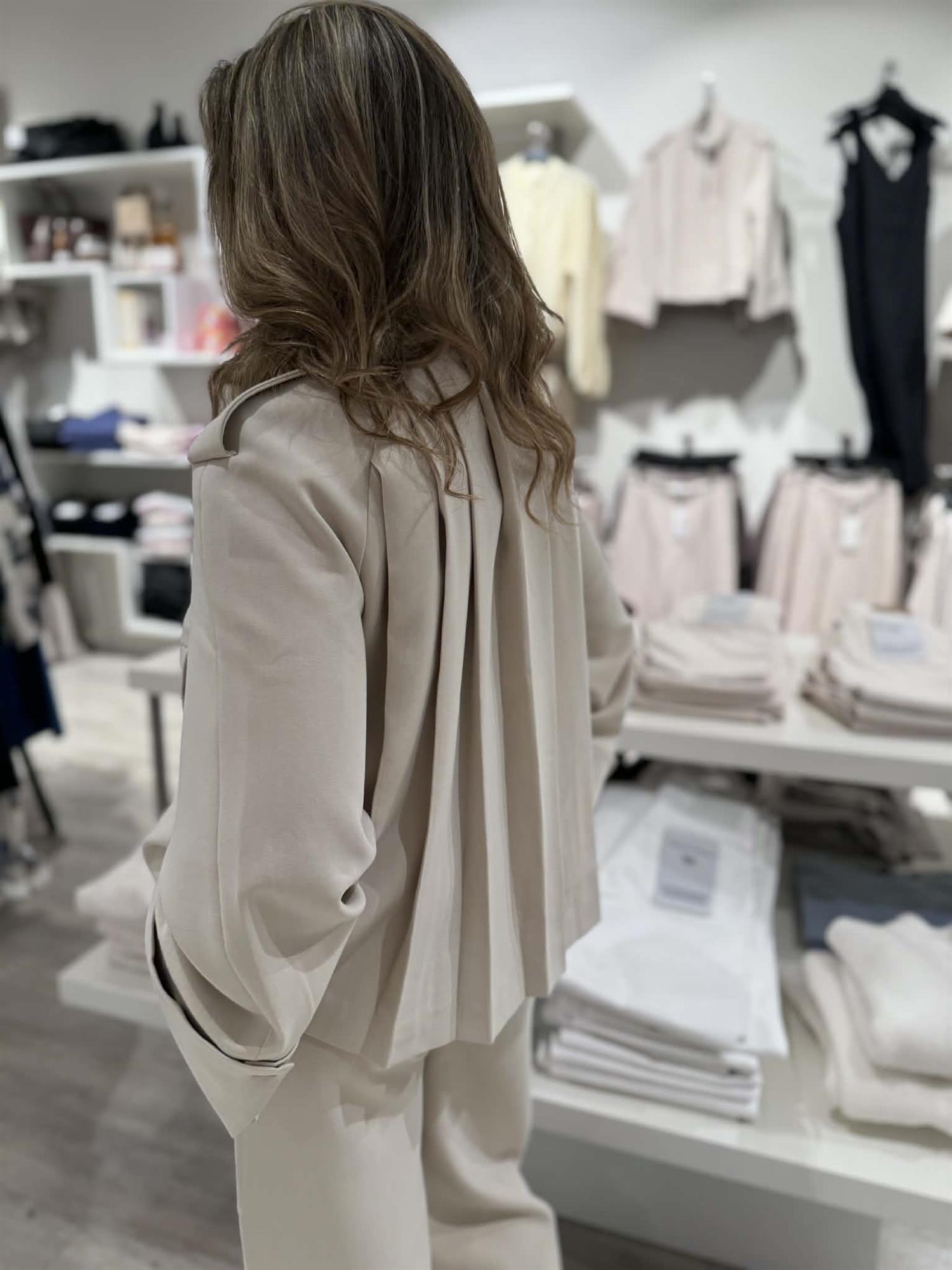 Avenue Trenchcoat Ivory White