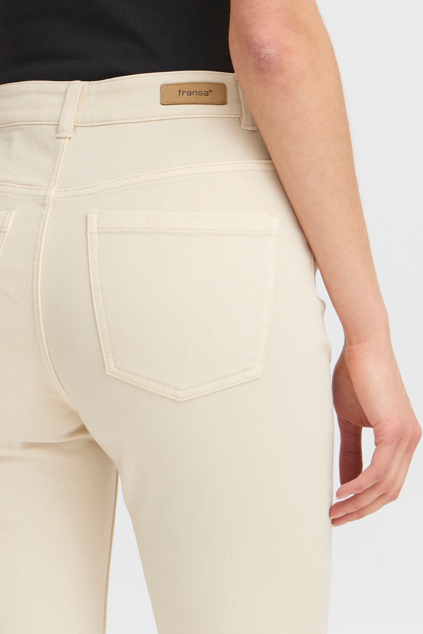 Luxe Elli Capri Moonbeam