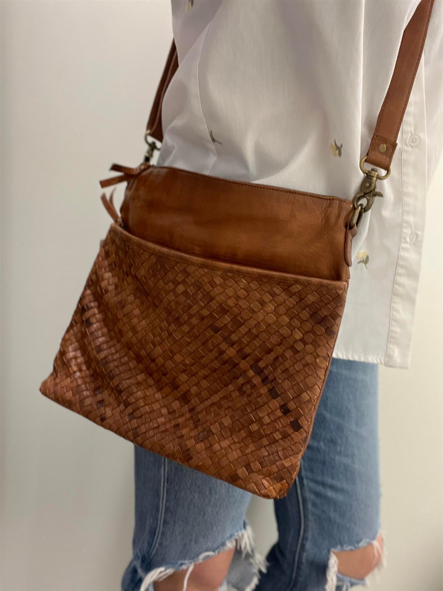 Dafne Big Urban Walnut