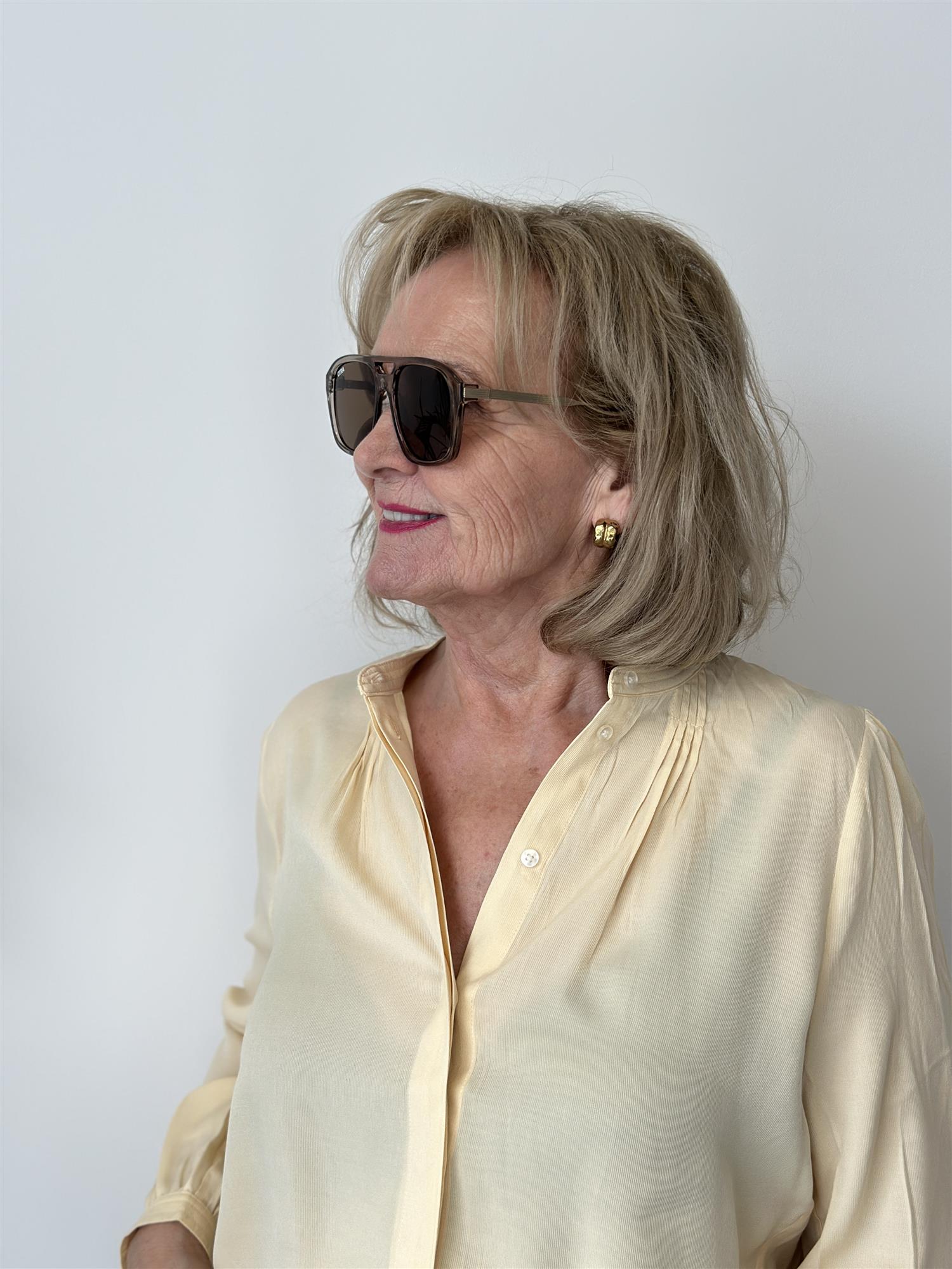 Reina Trans/Olive Brown