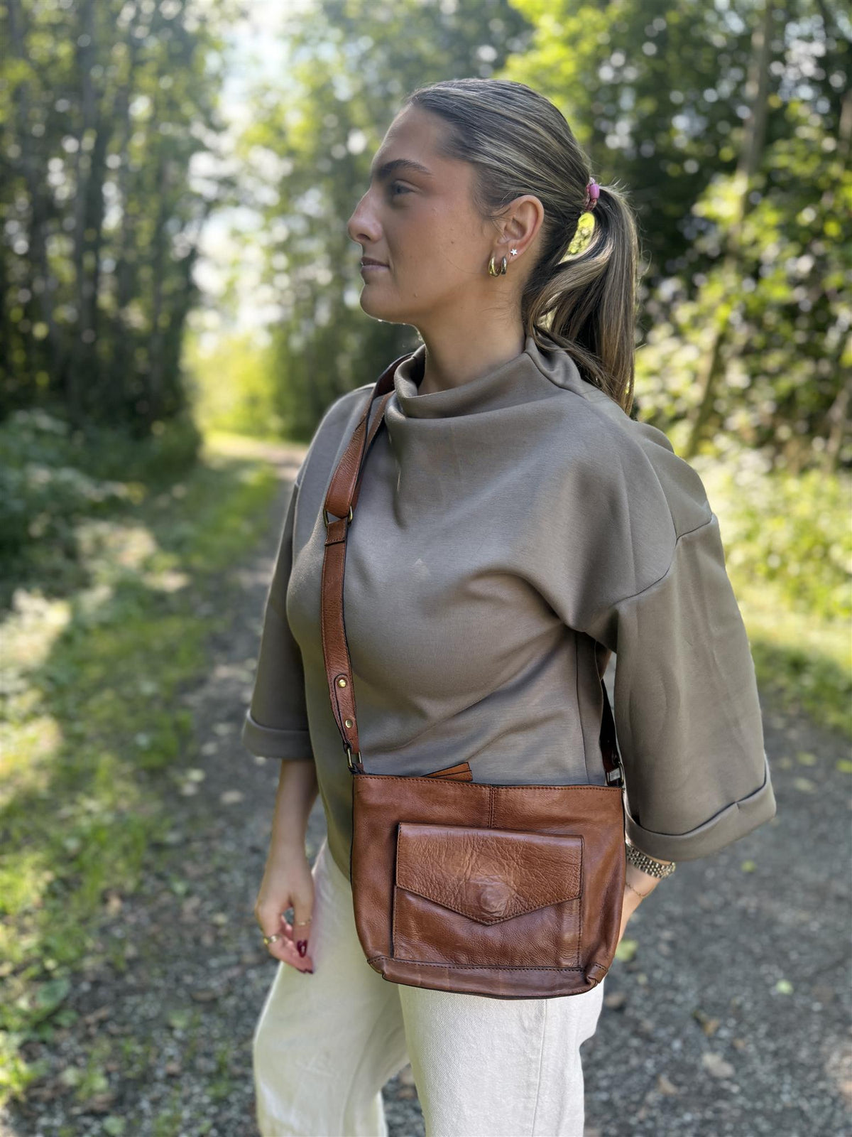 Luzia Smal Walnut